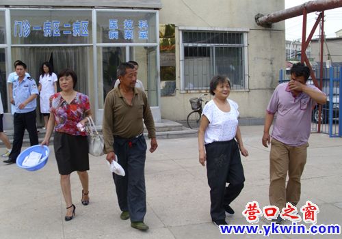 社區(qū)干部解民憂