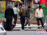 “紅綠燈”被撞，誰(shuí)為它“償命”
