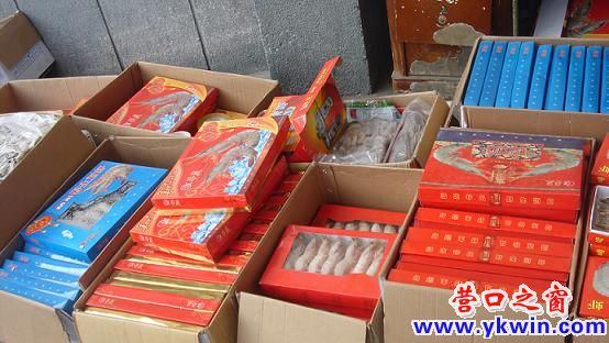 大石橋：春節(jié)將至 冷凍海鮮市場生意火爆