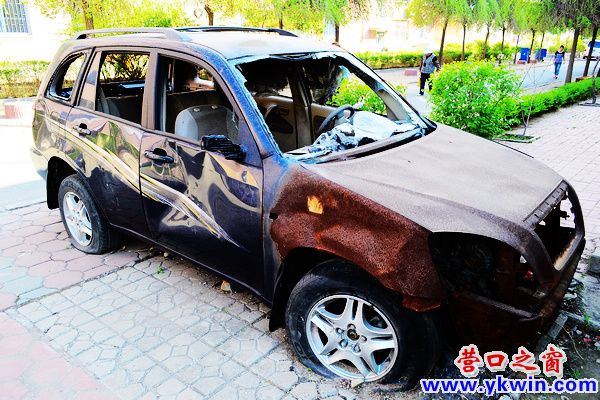 營口萬有小區(qū)驚現(xiàn)最破車