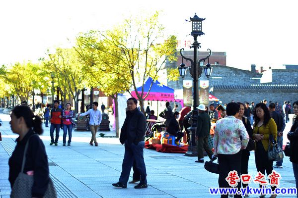 國(guó)慶節(jié)將止 老街人氣不減