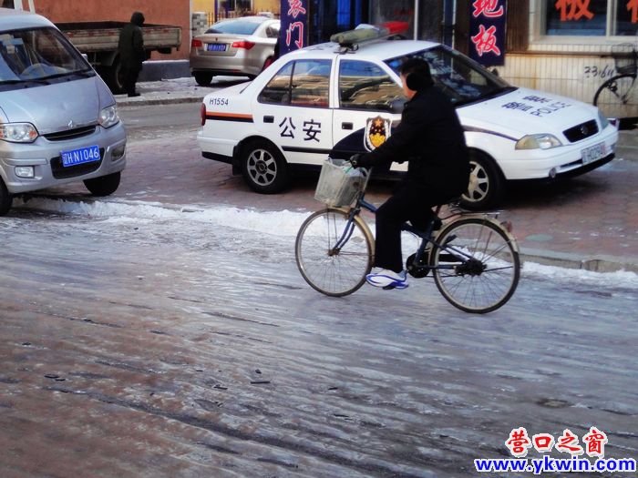 营口除雪主干道洁净小街道还需努力