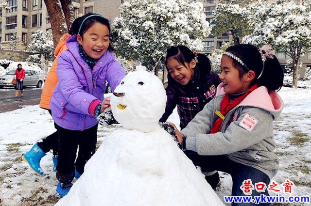 堆雪人 迎寒假