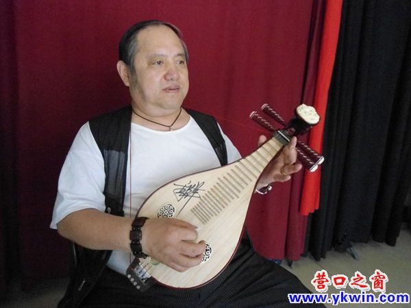 张敬轩的八雅人生