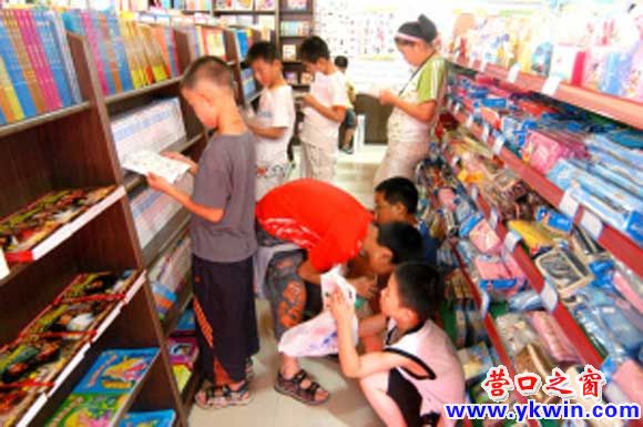 学生开学购书忙