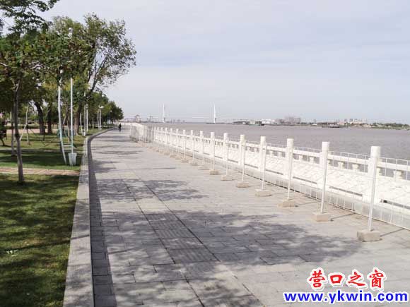 滨海公园护栏全部竣工完毕