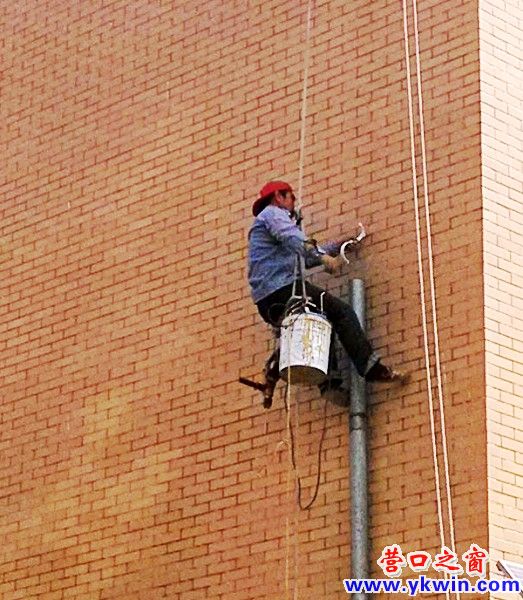 高空作业须栓安全带