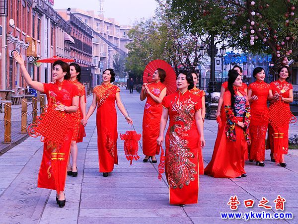 营口老街艺术节系列活动之——中国摄影报走进辽河老街