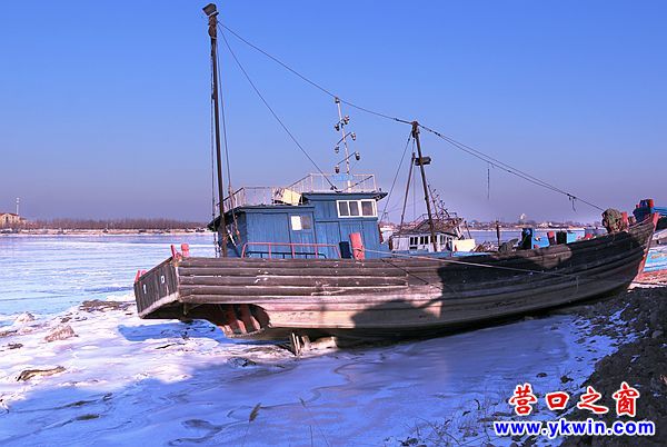 营口持续降温  辽河一夜封冻