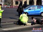 营口市四女街头上演生动交通安全警示课