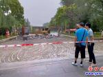 楞严寺公园：南门广场地面提升改造 请绕行