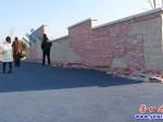 营口：墙砖“卸妆”碍观瞻