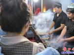 营口：烧烤不用去淄博  辽河老街喊你来