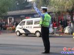 楞严禅寺浴佛节 营口交警保畅通