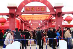 营口：“秋季村晚 ” 大集话丰年