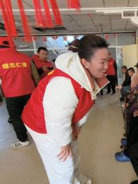 爱心汇聚 情暖九垄地