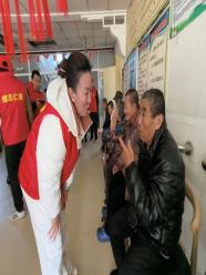 爱心汇聚 情暖九垄地