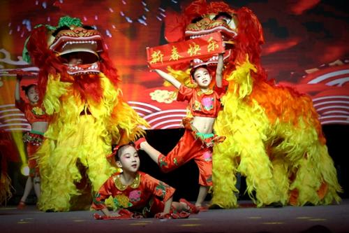 营口：童心筑梦 金马迎春