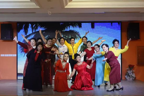 营口：欢歌聚彩友 盛情贺新春