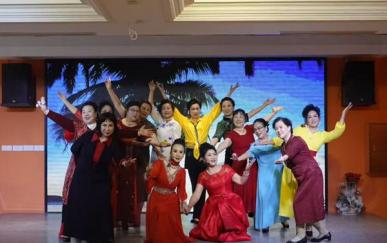 营口：欢歌聚彩友 盛情贺新春