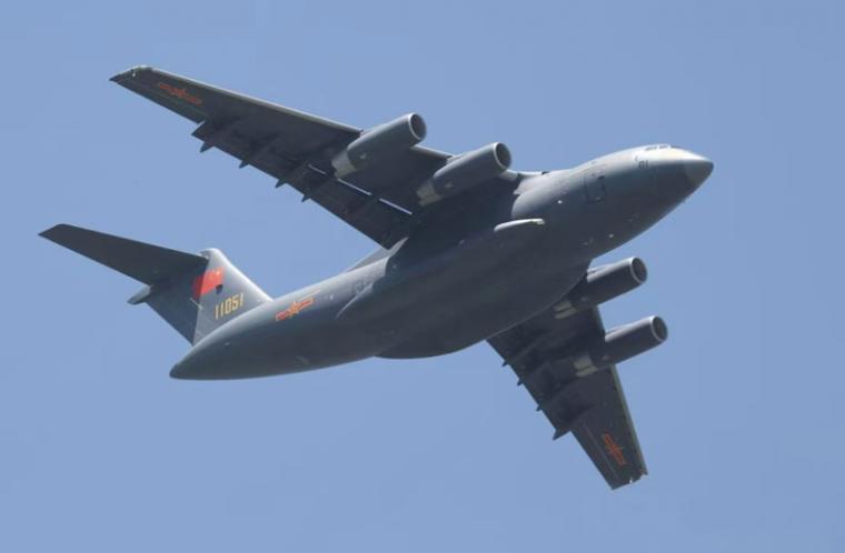 空军大校营口之窗专稿：中国空军有“胖妞”访谈