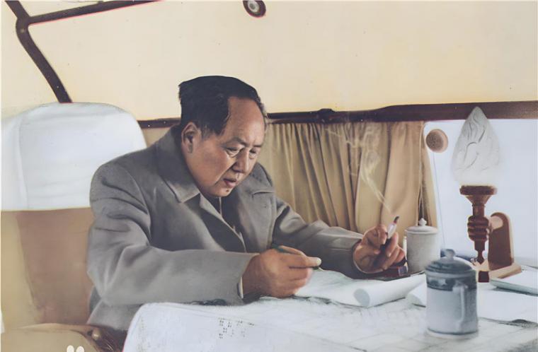 营口之窗专稿：蓝天上的伟人风范！（发自北京）