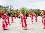营口：熊岳三角地母亲节舞汇嗨翻全场