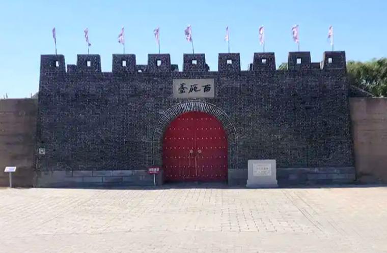 登临暮色营口西炮台，潮声不语藏尽百年山河沧桑