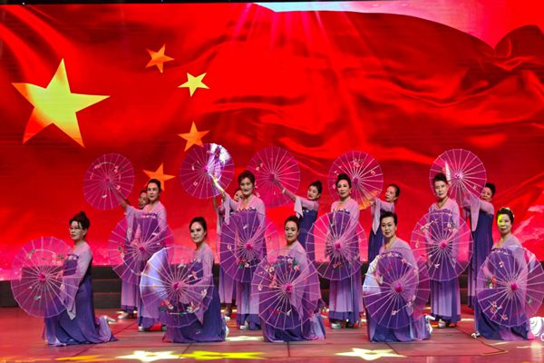 营口：艺聚重阳 银发逐光